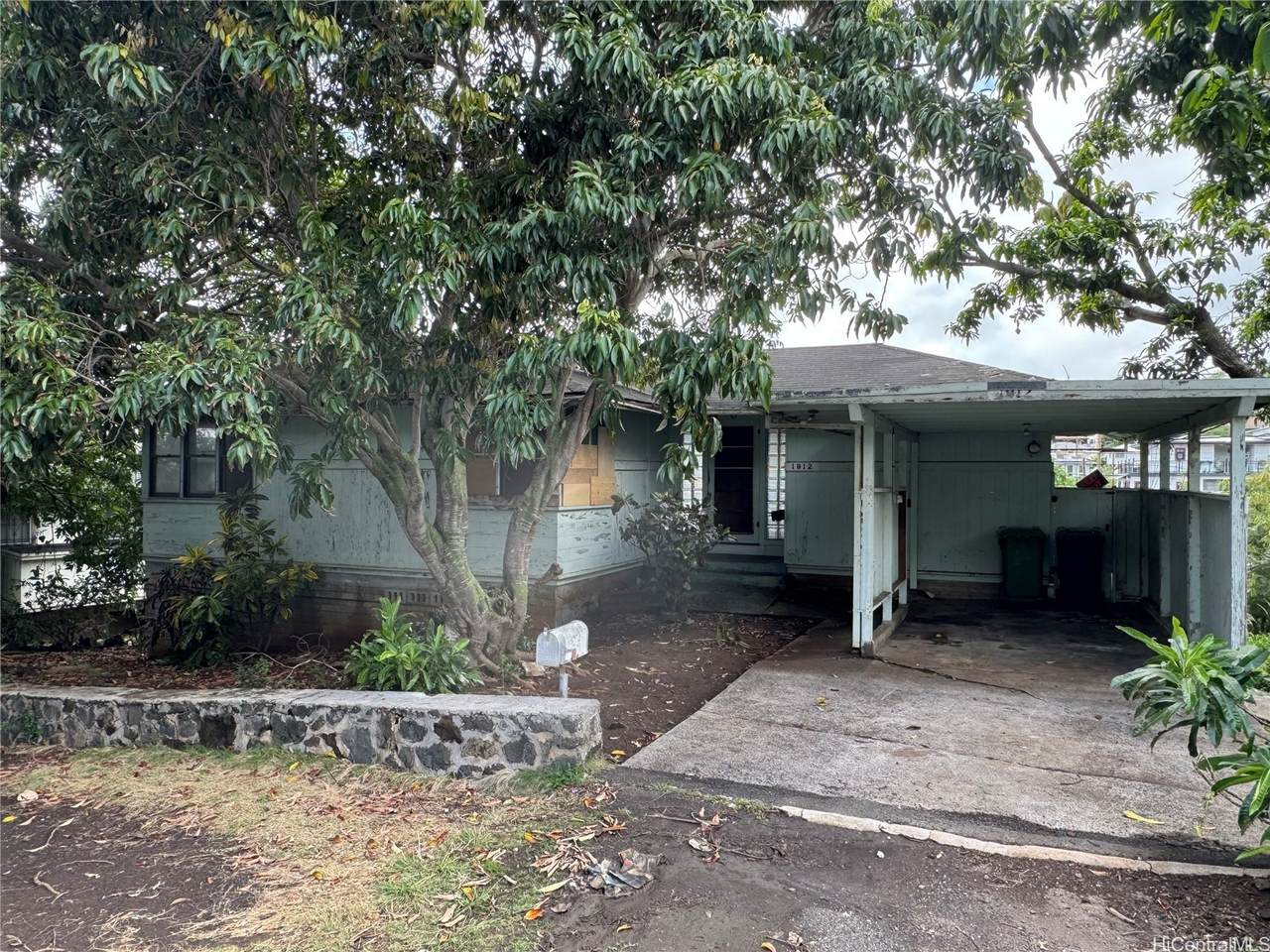 1912 Aupuni Street - Photo 1