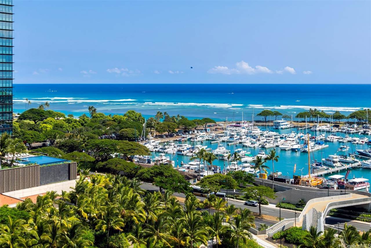 https://bt-photos.global.ssl.fastly.net/honolulu/1280_boomver_1_202611700-2.jpg