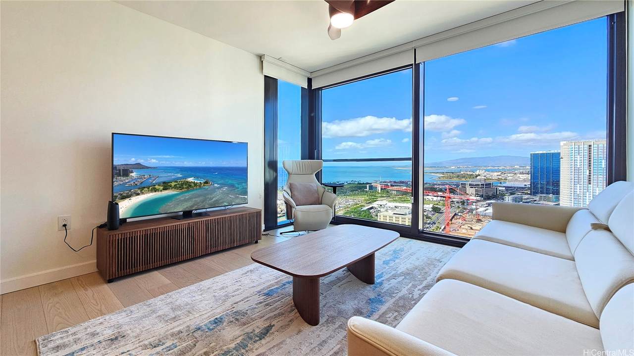 1100 Ala Moana Boulevard - Photo 1
