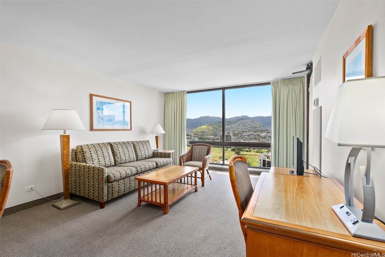 229 Paoakalani Avenue - Photo 1