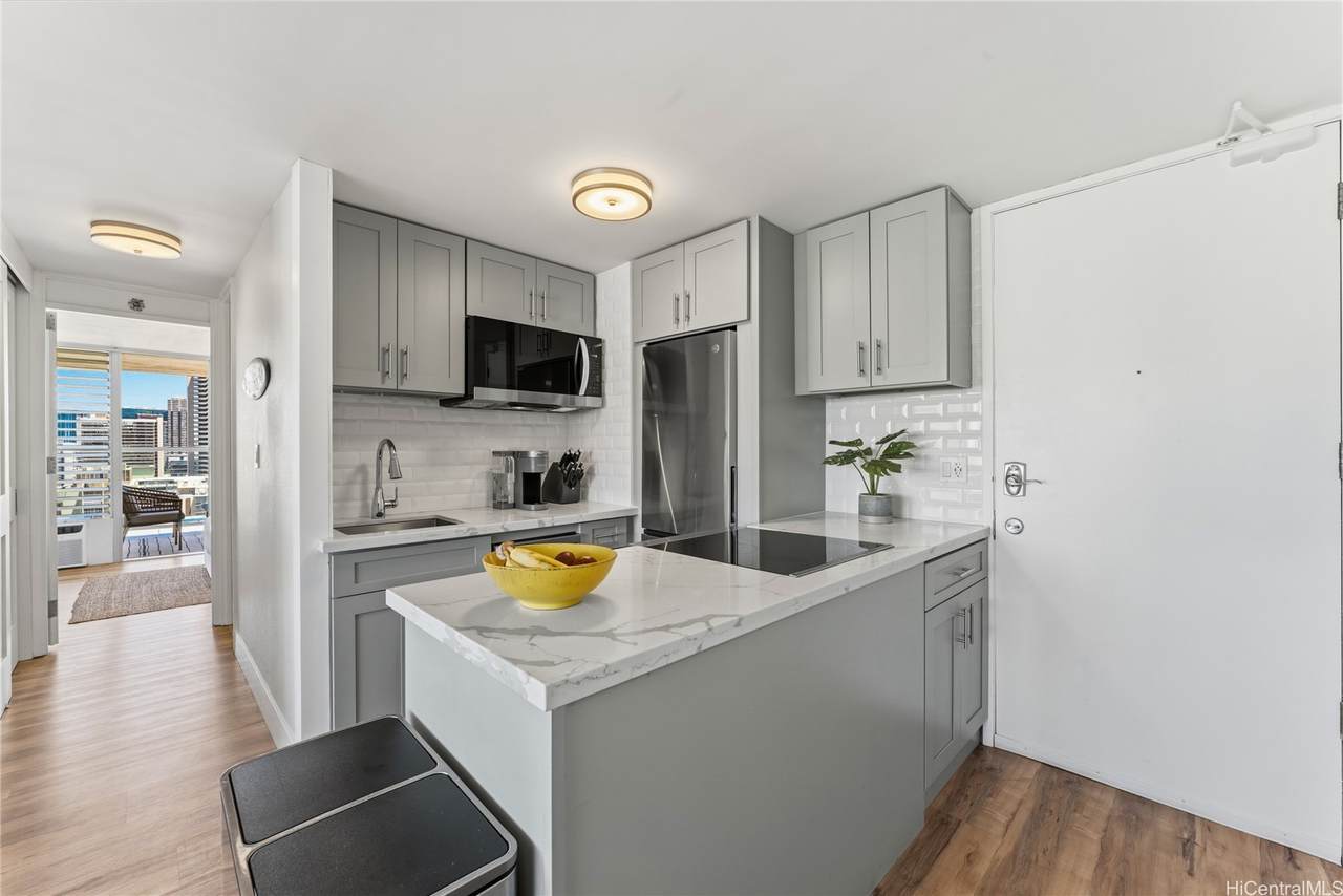 445 Seaside Avenue - Photo 1