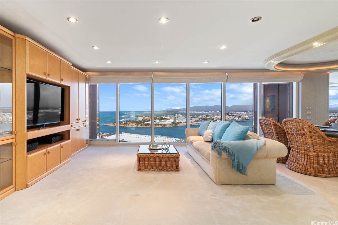https://bt-photos.global.ssl.fastly.net/honolulu/1280_boomver_1_202612098-2.jpg