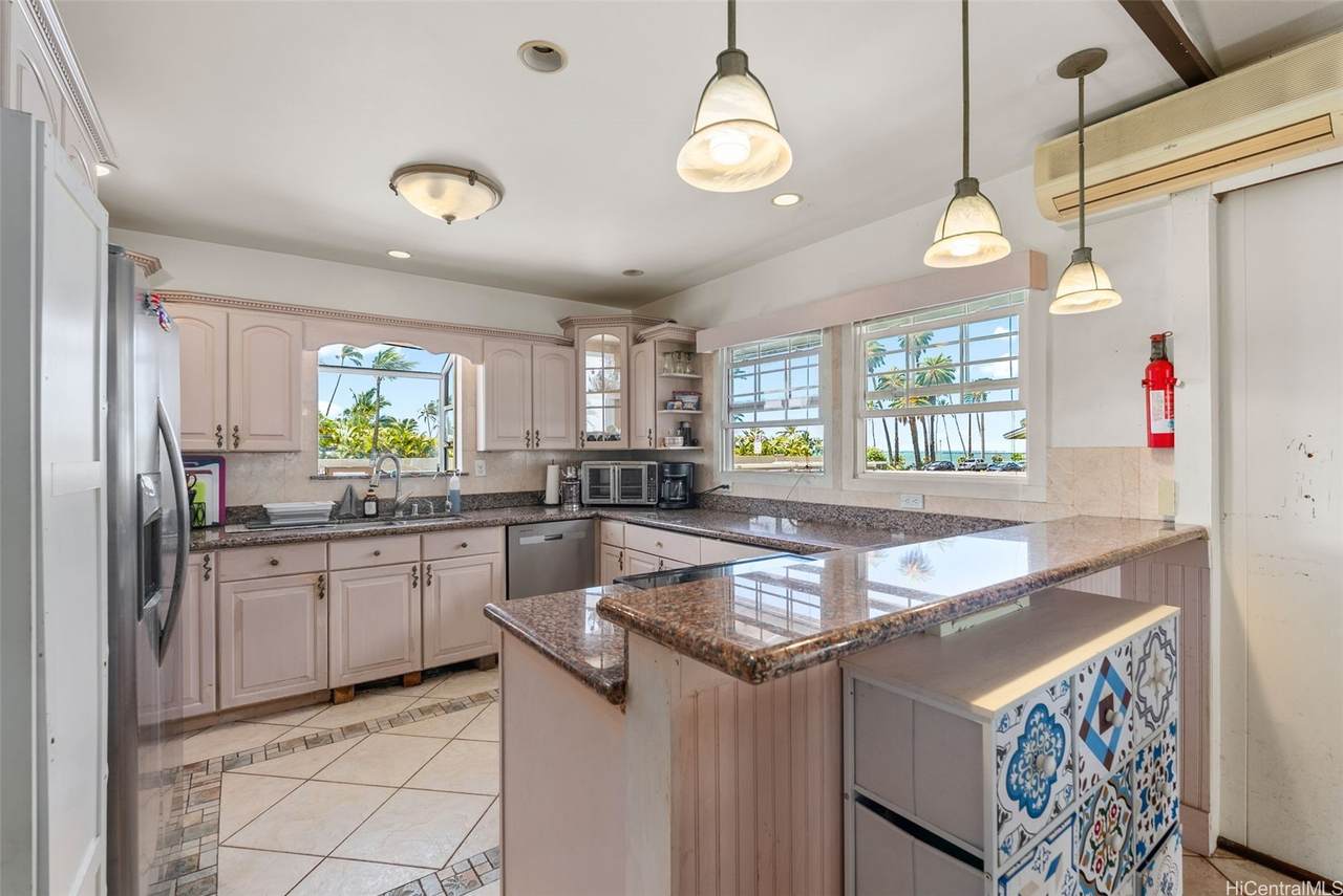 5060 Kalanianaole Highway - Photo 1