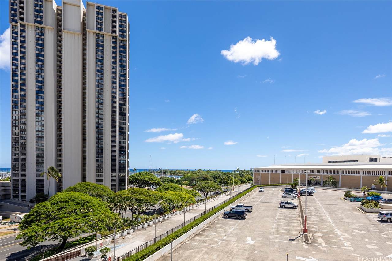 https://bt-photos.global.ssl.fastly.net/honolulu/1280_boomver_1_202612114-2.jpg