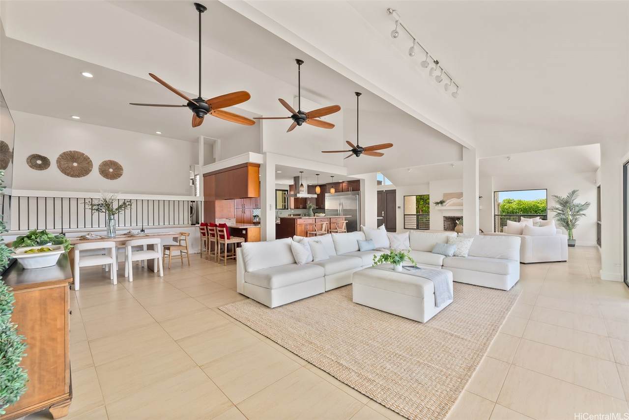 https://bt-photos.global.ssl.fastly.net/honolulu/1280_boomver_1_202612307-2.jpg