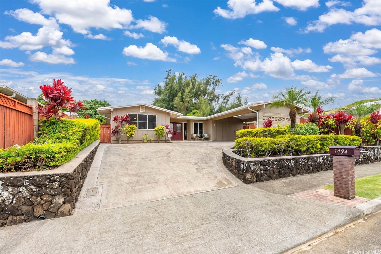1494 Kina Street - Photo 1