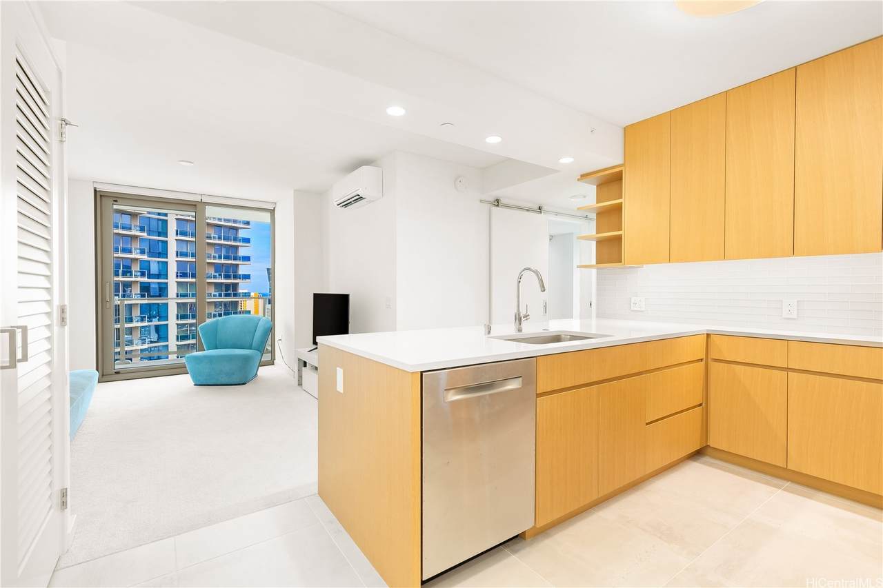 1388 Kapiolani Boulevard - Photo 1