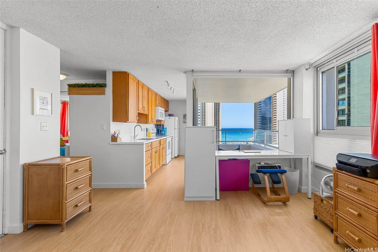 2421 Tusitala Street - Photo 1