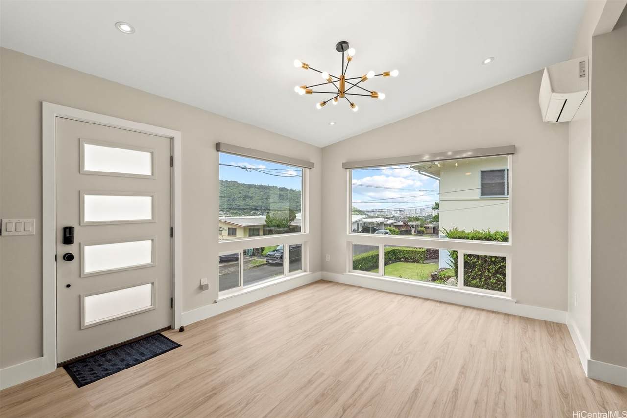 https://bt-photos.global.ssl.fastly.net/honolulu/1280_boomver_1_202613040-2.jpg