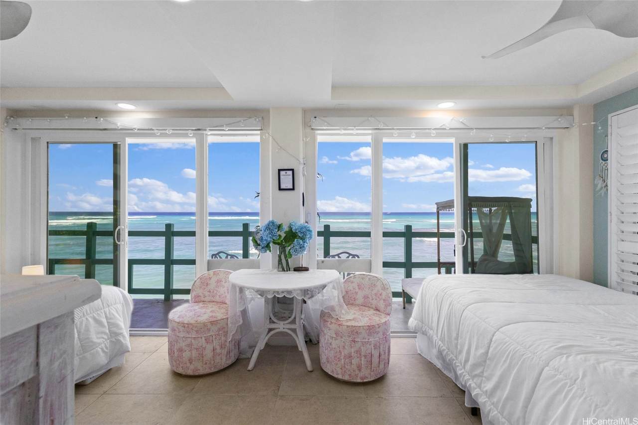2957 Kalakaua Avenue - Photo 1