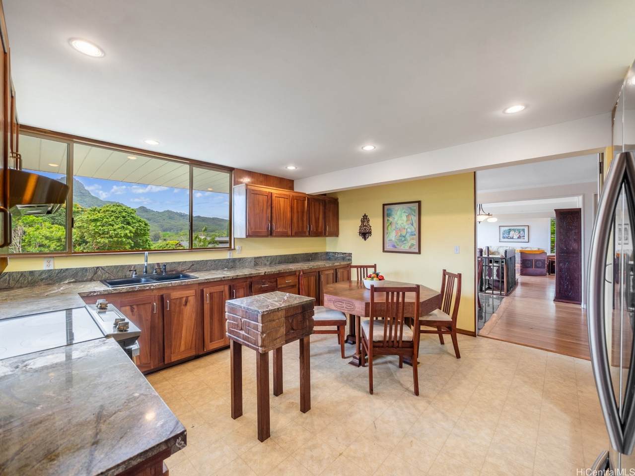 https://bt-photos.global.ssl.fastly.net/honolulu/1280_boomver_1_202613204-2.jpg