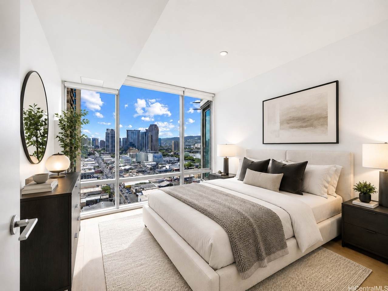 1001 Queen Street - Photo 1