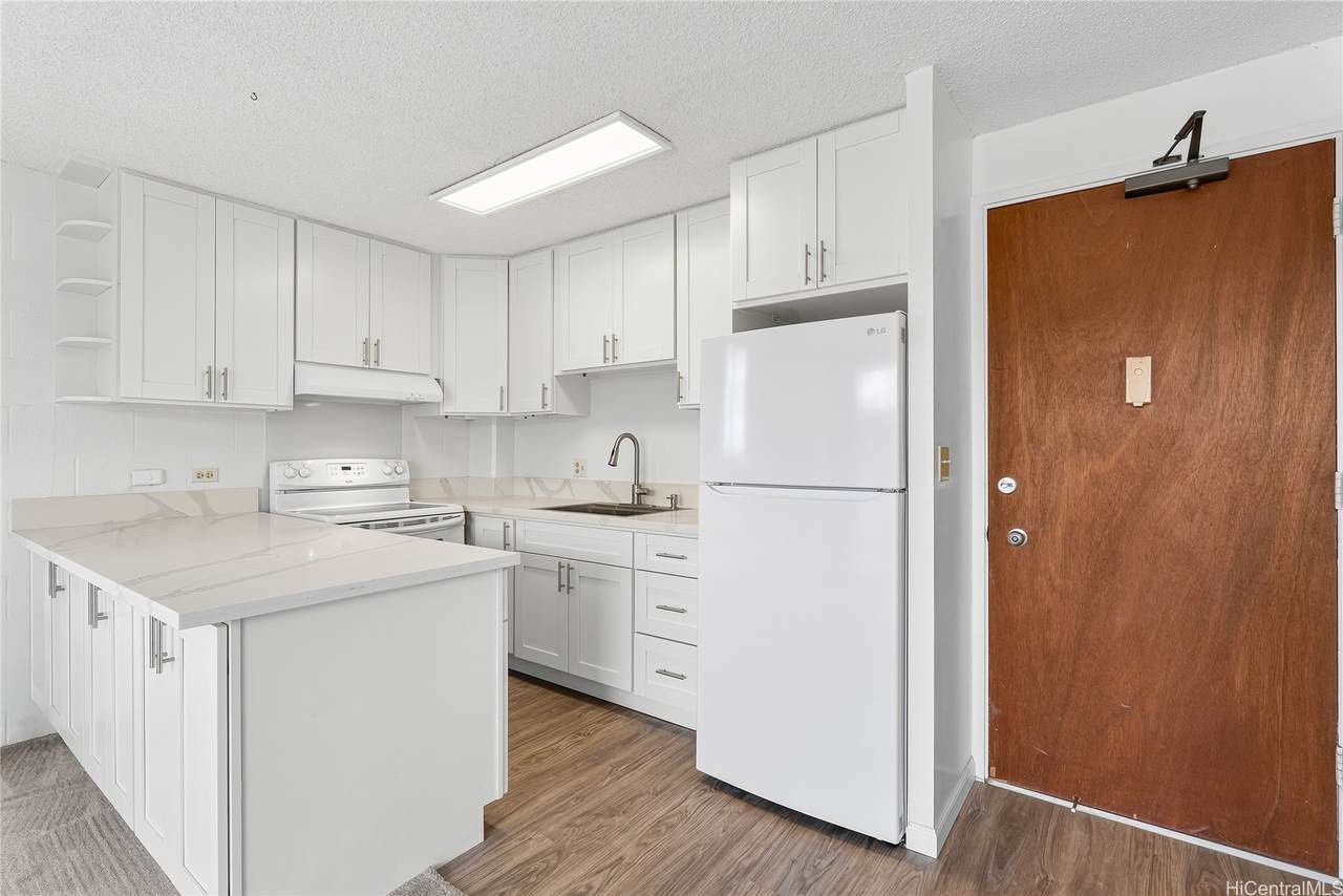 737 Olokele Avenue - Photo 1