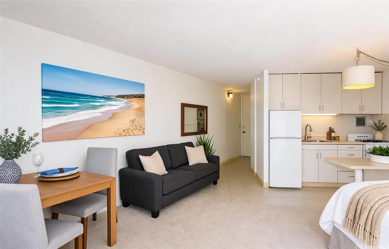 750 Amana Street - Photo 1