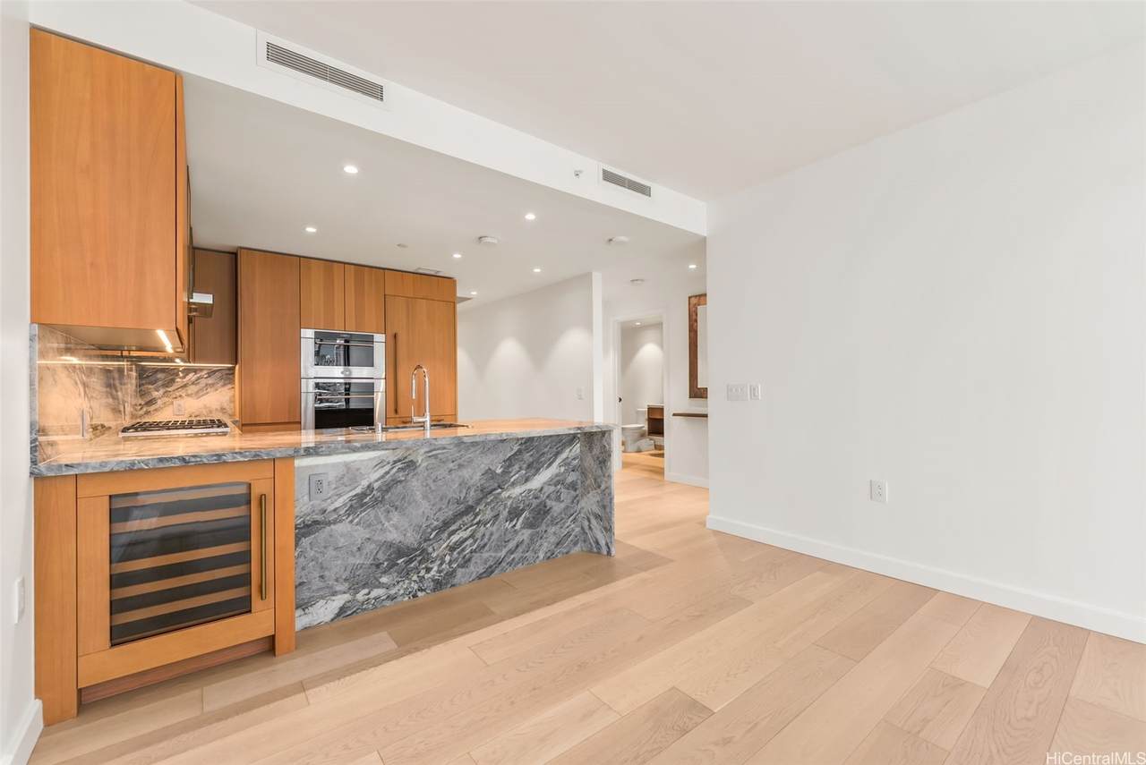 1100 Ala Moana Boulevard - Photo 1