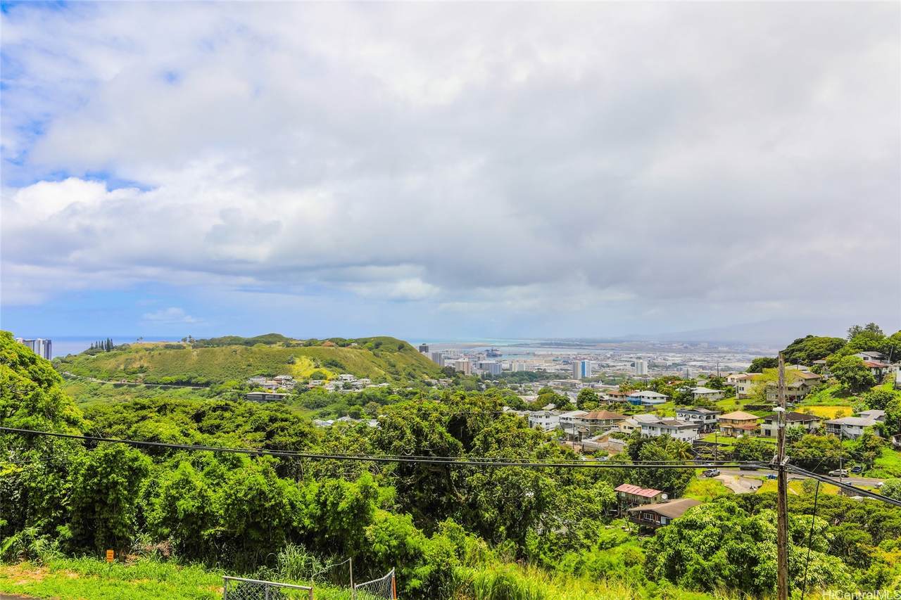 2490 Tantalus Drive - Photo 1