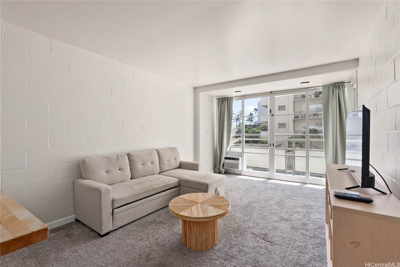 445 Kaiolu Street - Photo 1