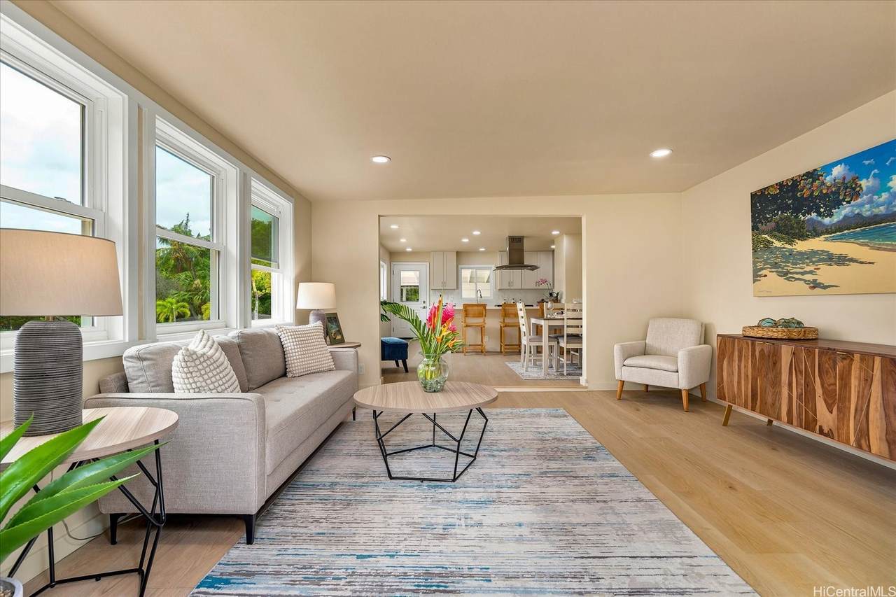 679 Kihapai Street - Photo 1