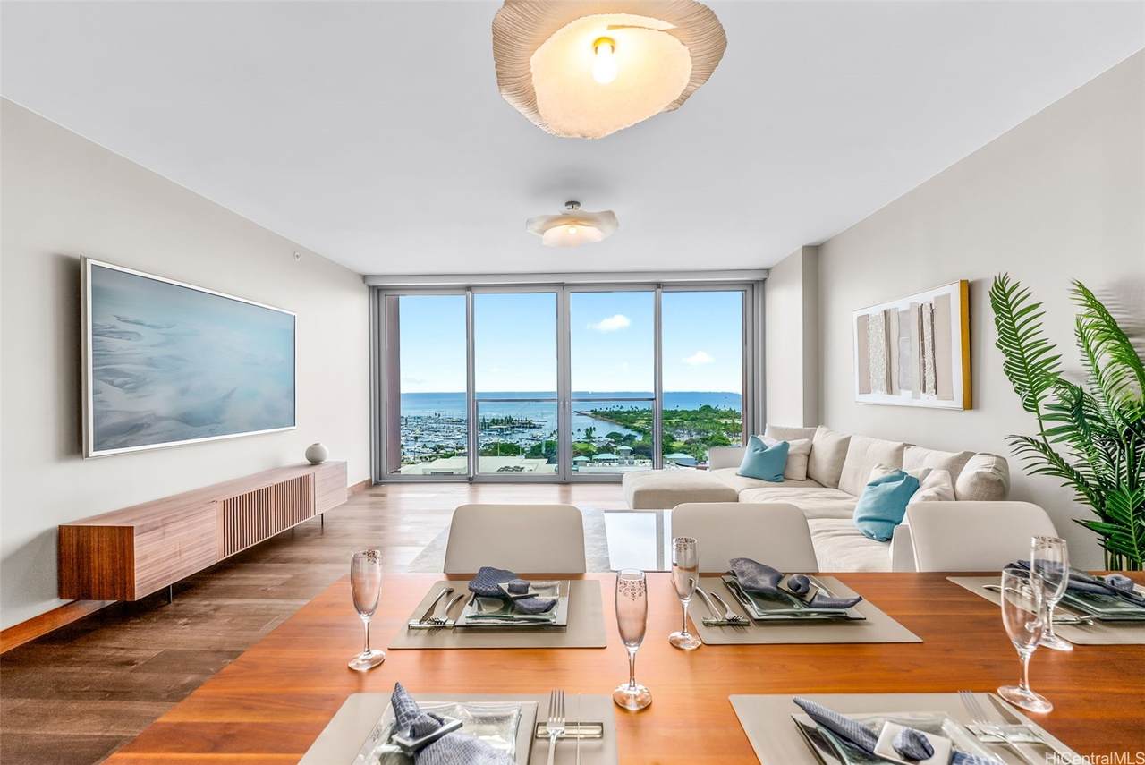 1555 Kapiolani Boulevard - Photo 1