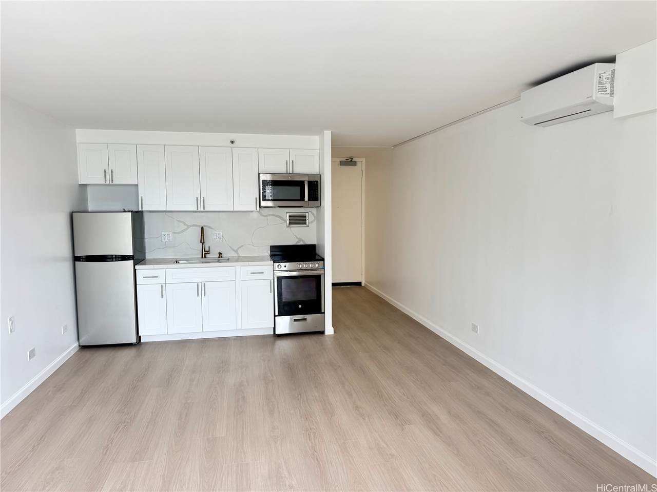 364 Seaside Avenue - Photo 1