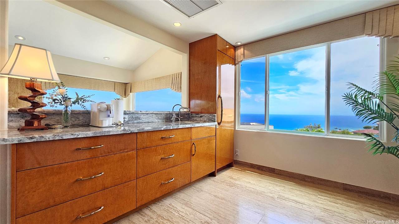 https://bt-photos.global.ssl.fastly.net/honolulu/1280_boomver_1_202614861-2.jpg