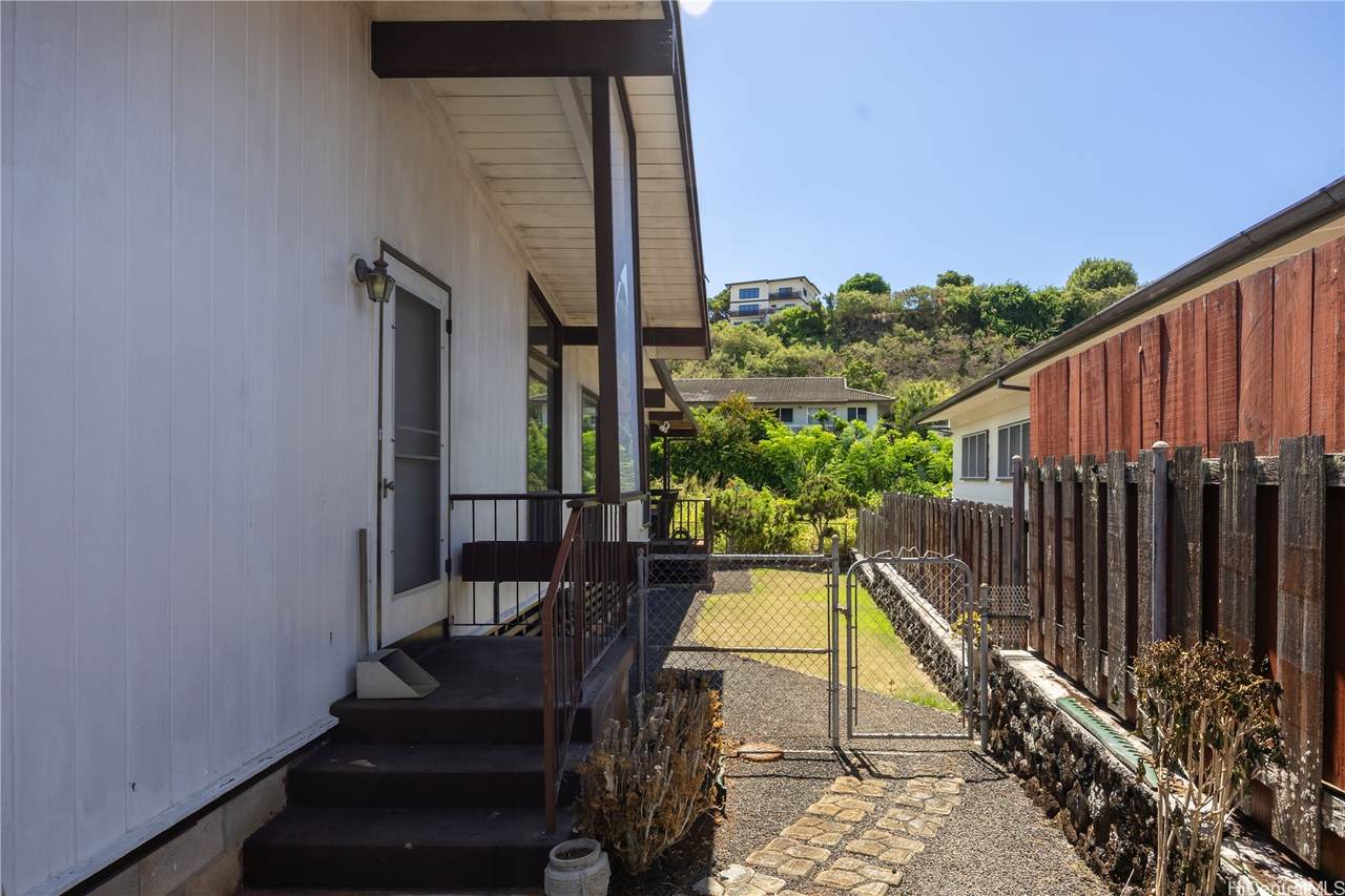 https://bt-photos.global.ssl.fastly.net/honolulu/1280_boomver_1_202615188-2.jpg