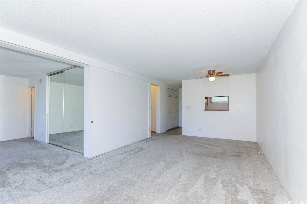 1441 Victoria Street - Photo 1