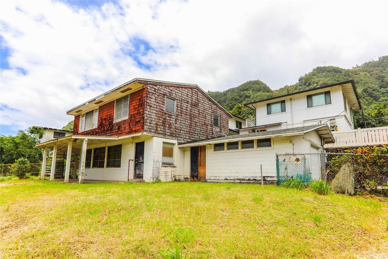 970 Valley View Drive - Photo 1