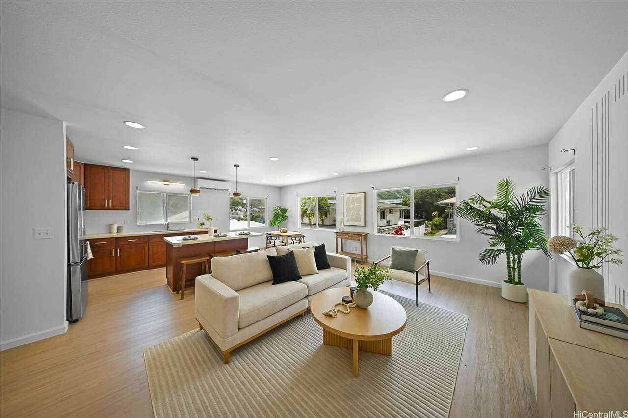 1633 10th Avenue - Photo 1
