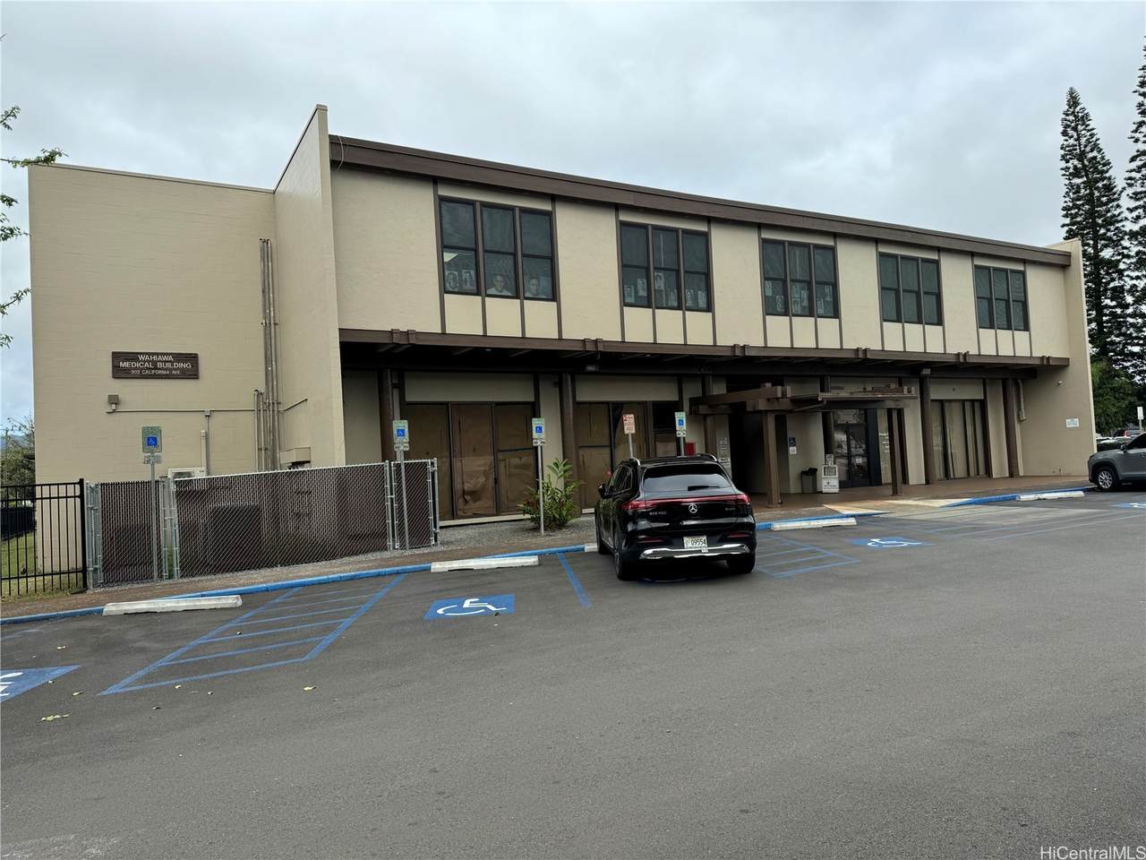302 California Avenue - Photo 1