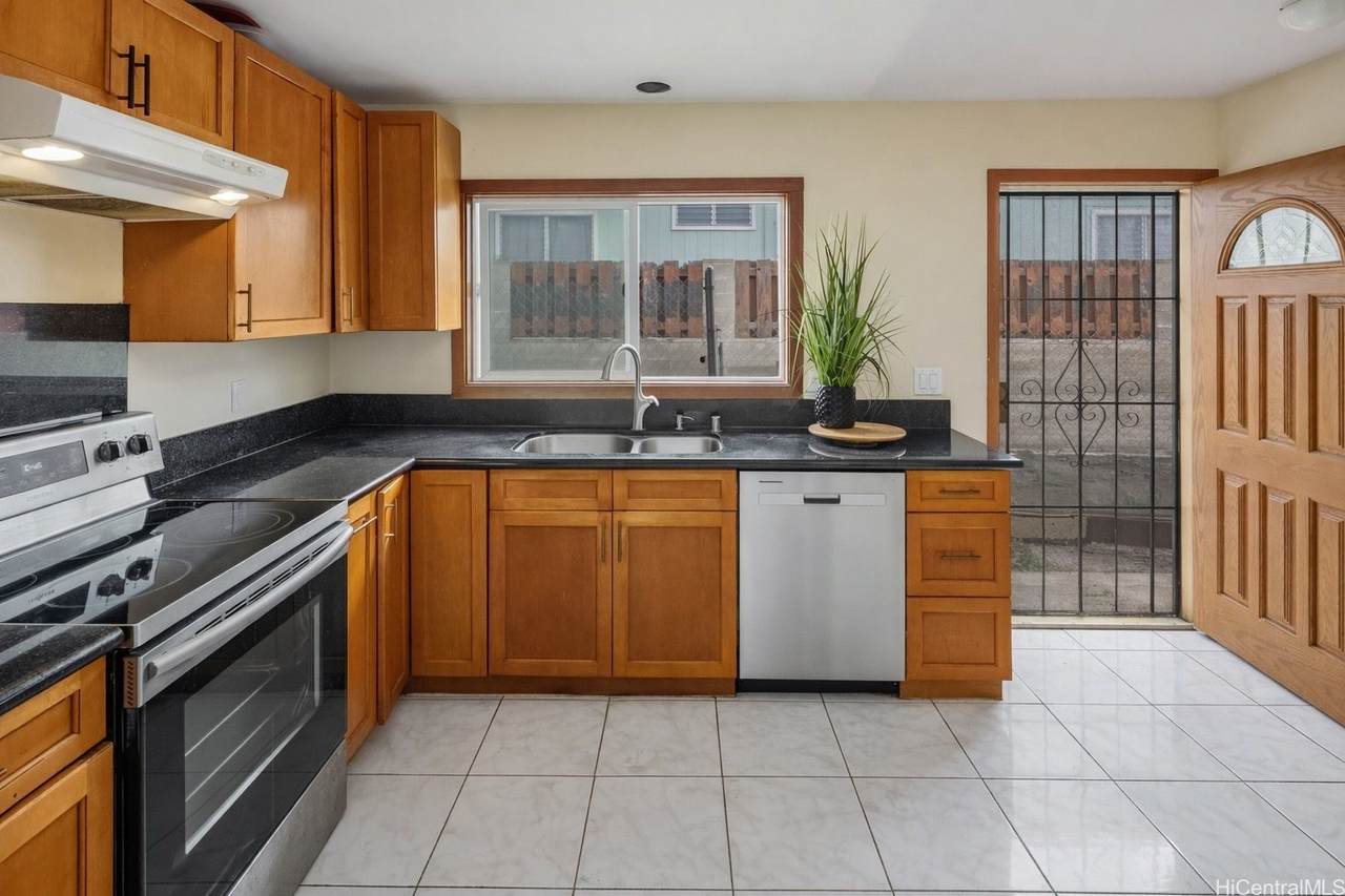 1628 9th Avenue - Photo 1