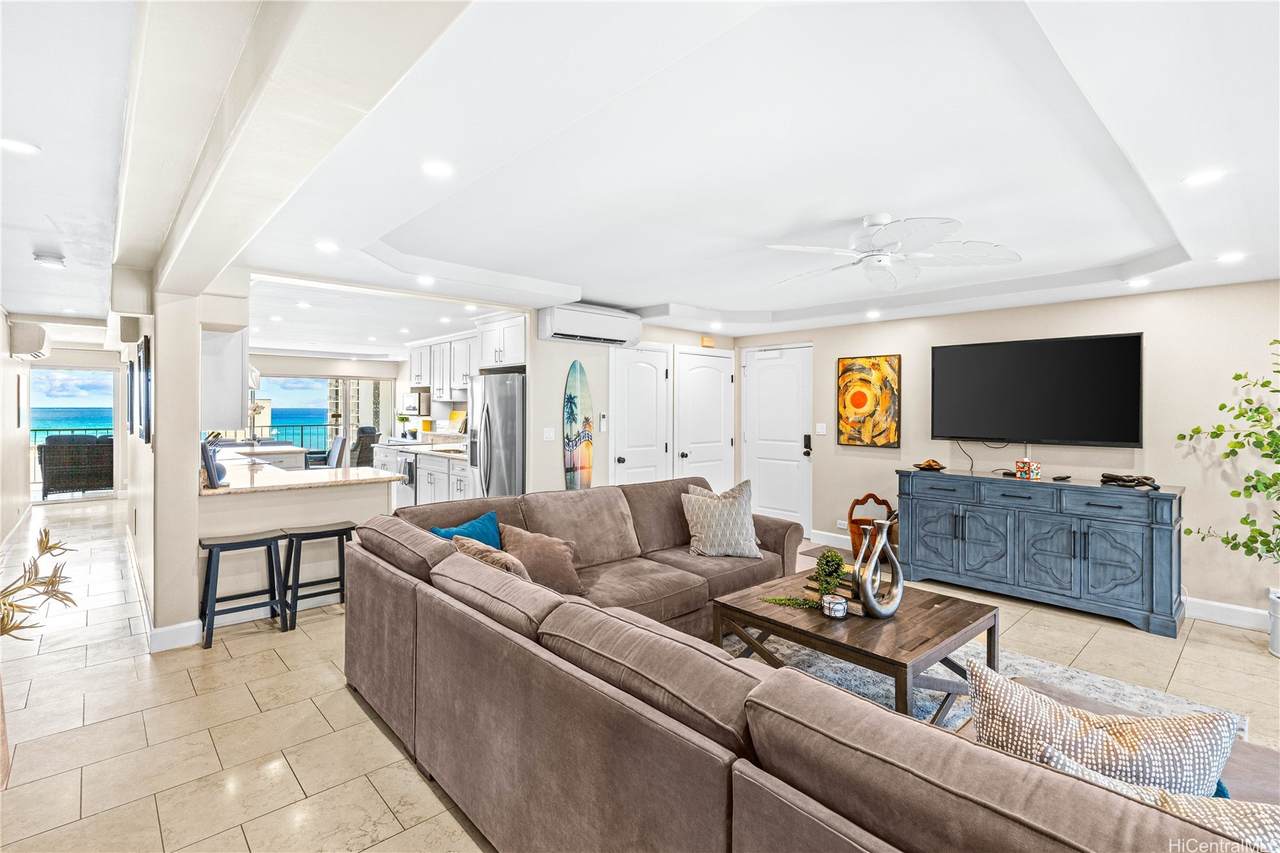 155 Paoakalani Avenue - Photo 1