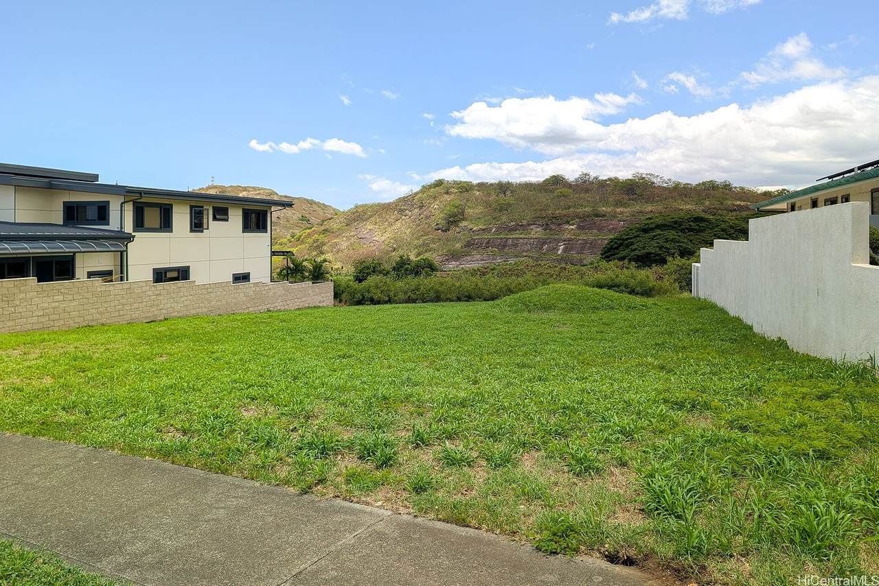 1608 Ala Hahanui Street - Photo 1