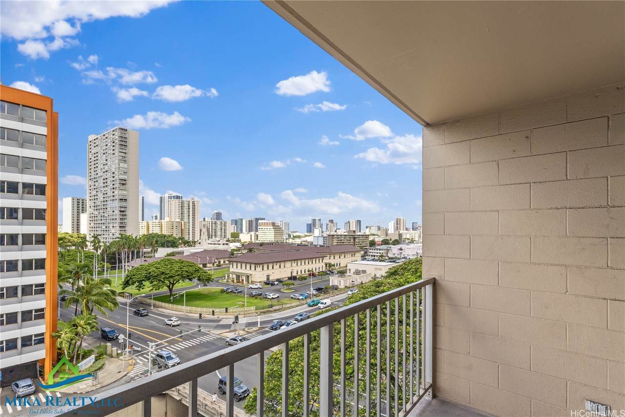 1415 Punahou Street - Photo 1