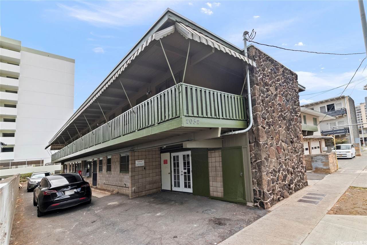 2032 Kapiolani Boulevard - Photo 1