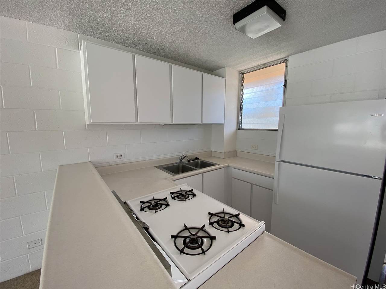 1403 Makiki Street - Photo 1