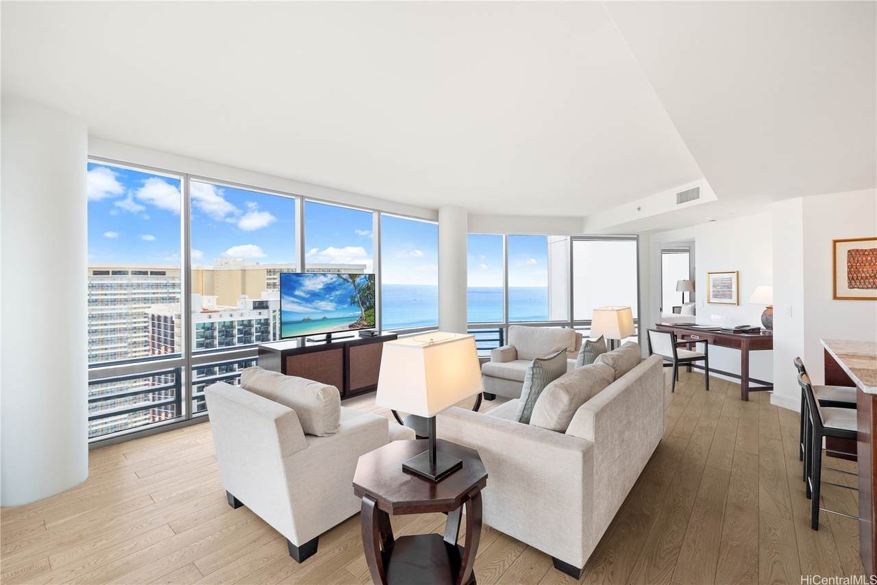 223 Saratoga Road - Photo 1