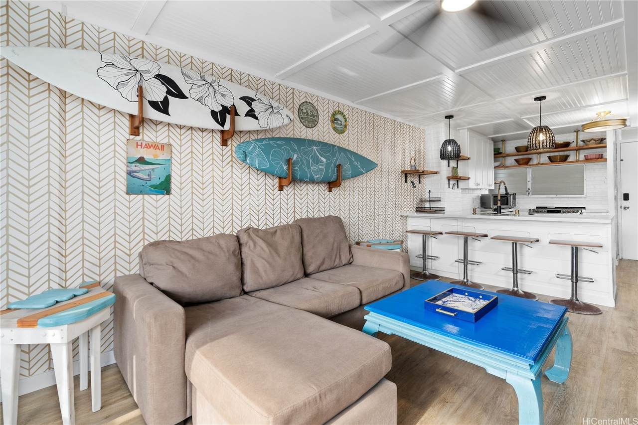 2421 Ala Wai Boulevard - Photo 1