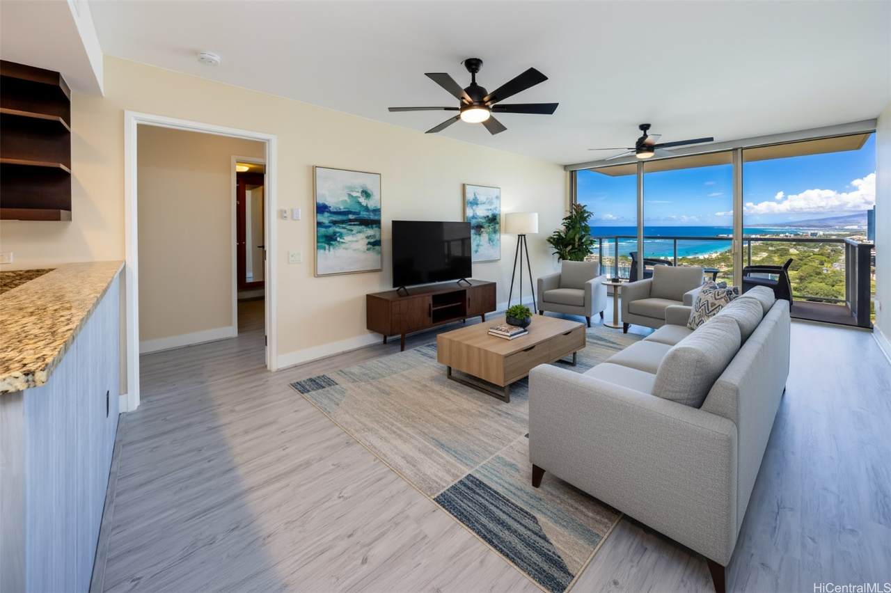 1551 Ala Wai Boulevard - Photo 1