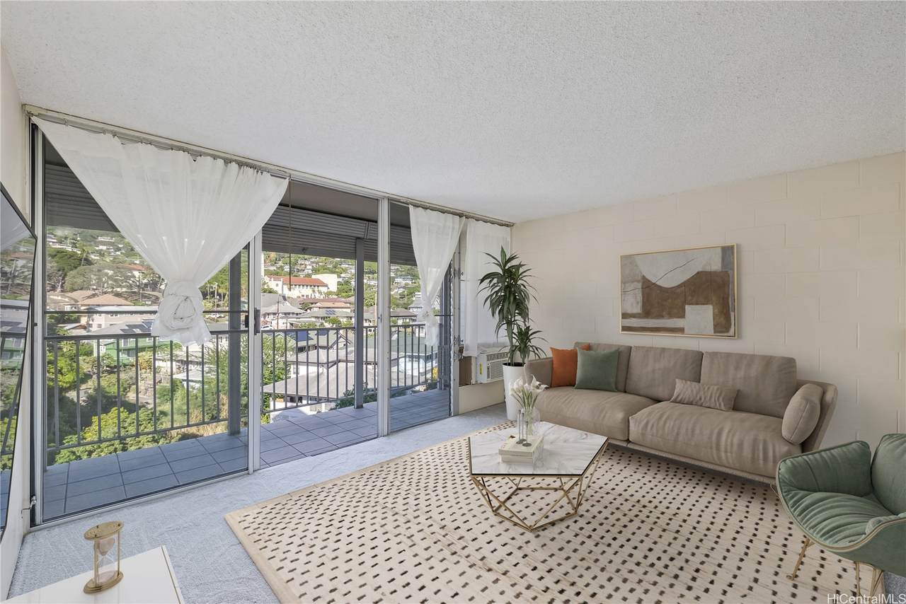 1687 Pensacola Street - Photo 1