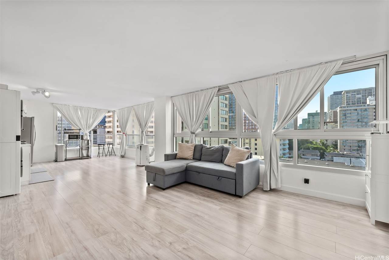 2421 Tusitala Street - Photo 1