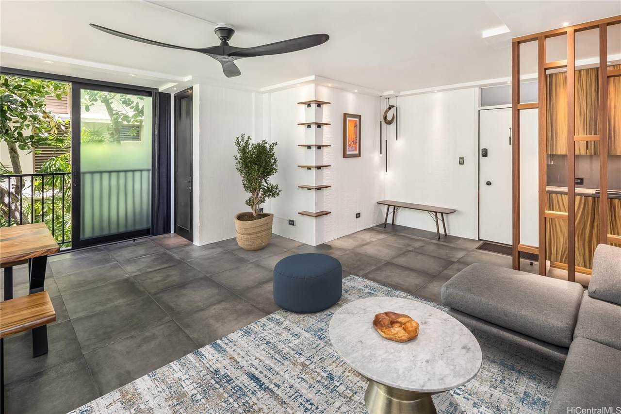 2987 Kalakaua Avenue - Photo 1