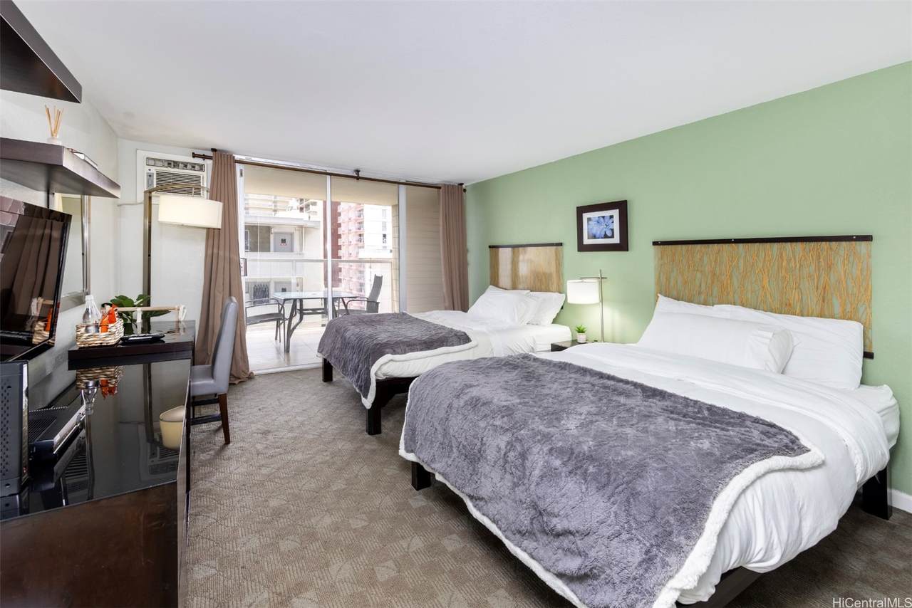 445 Seaside Avenue - Photo 1