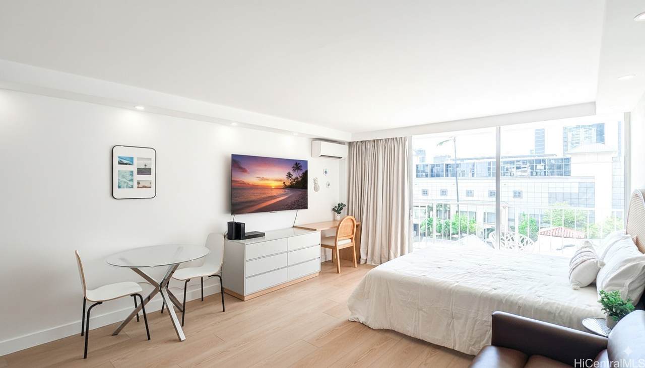 364 Seaside Avenue - Photo 1