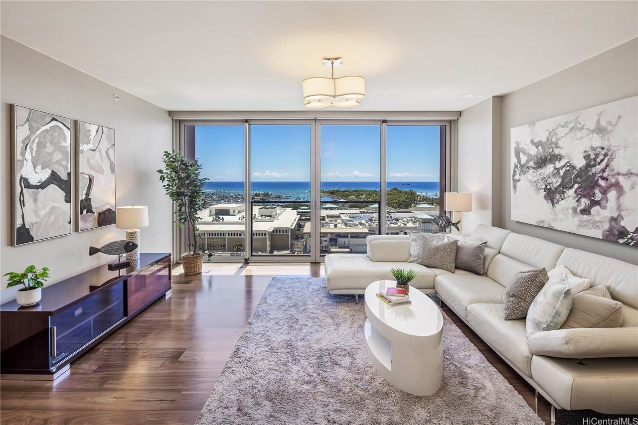 1555 Kapiolani Boulevard - Photo 1