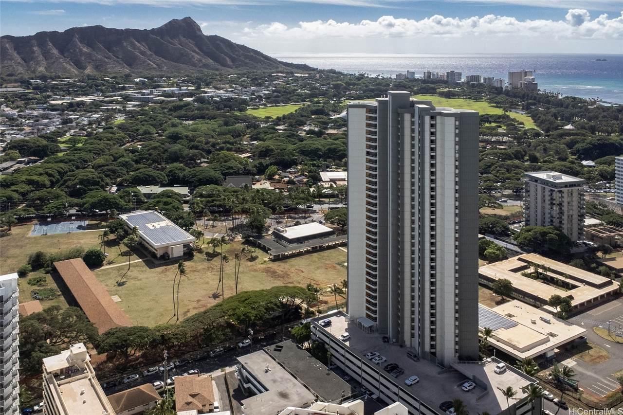 2600 Pualani Way - Photo 1