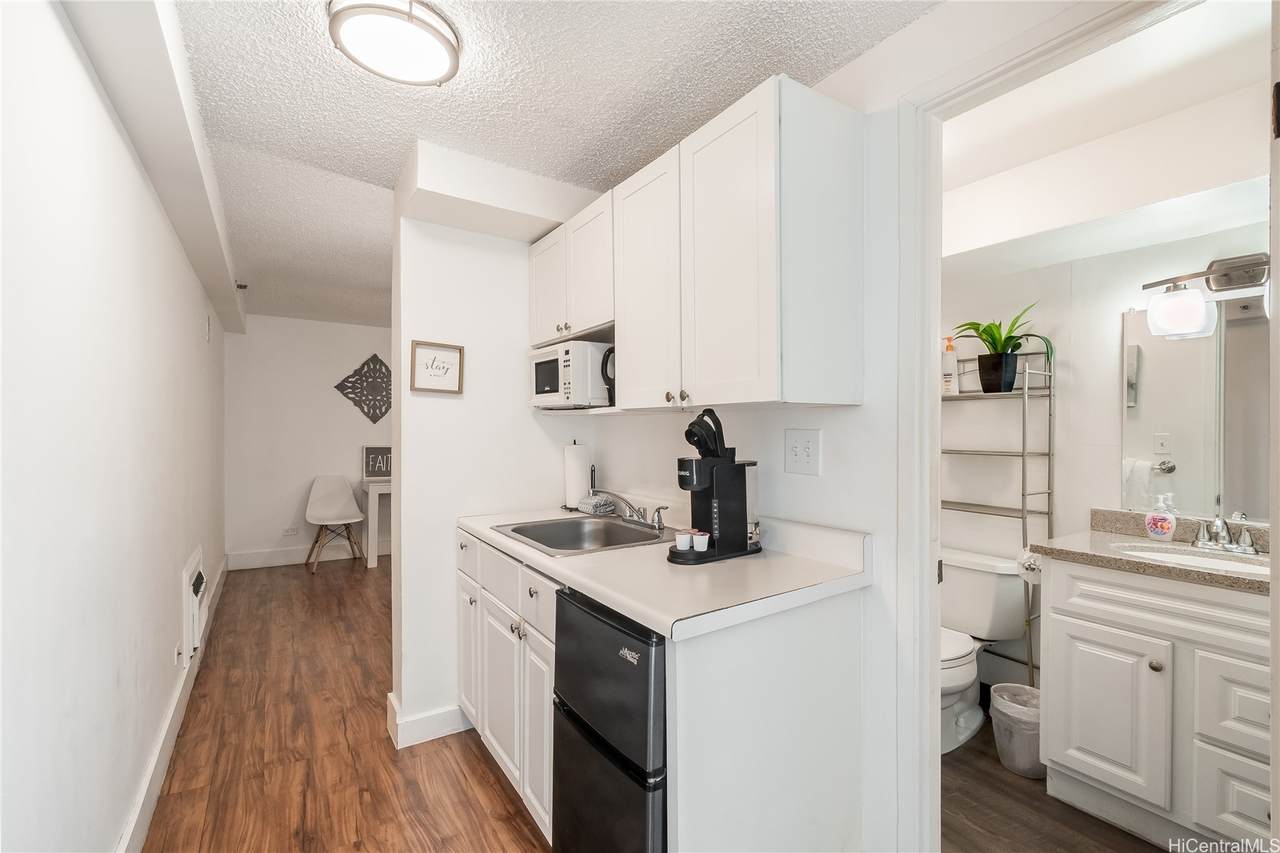 2450 Prince Edward Street - Photo 1