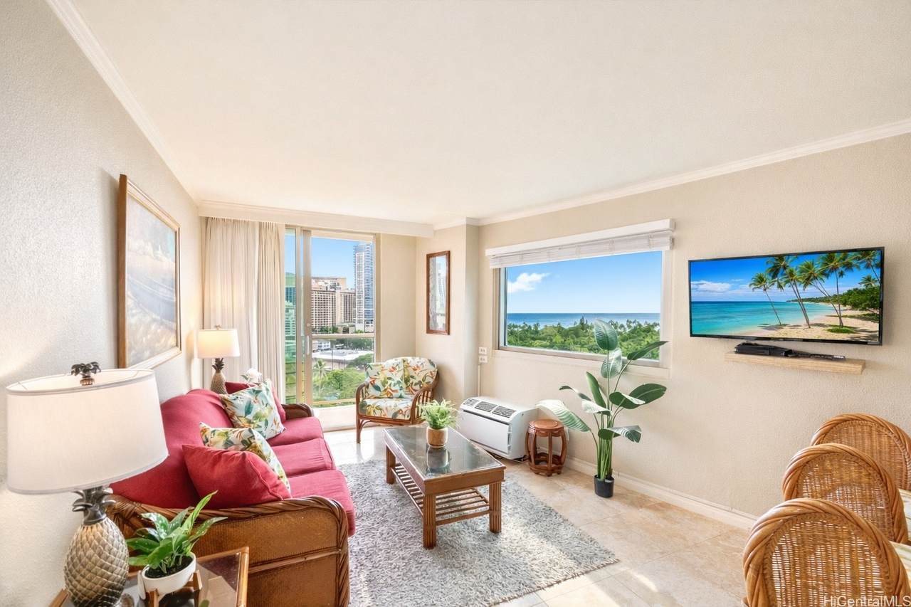 2045 Kalakaua Avenue - Photo 1