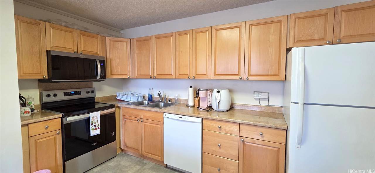 2240 Kuhio Avenue - Photo 1