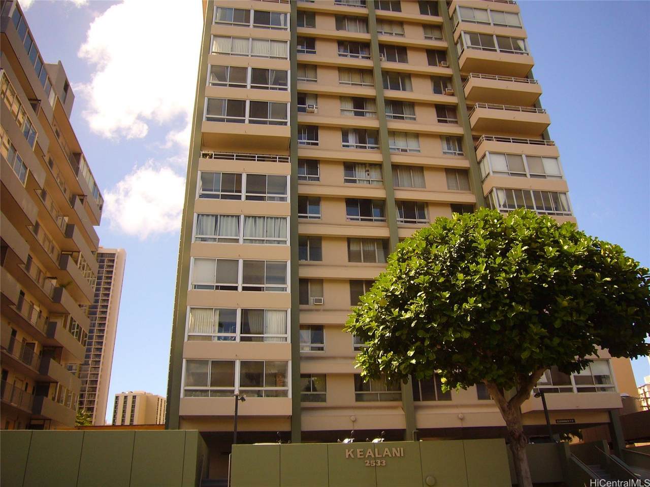 2533 Ala Wai Boulevard - Photo 1